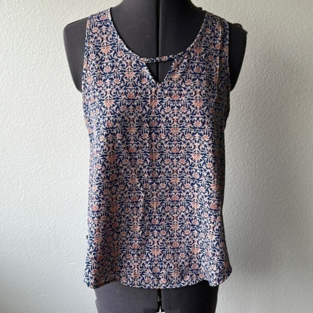 LUSH top small navy floral v neck back softgirl summer